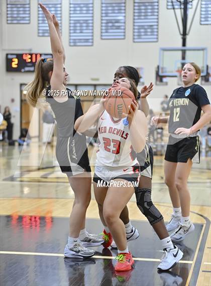 Thumbnail 3 in Mt. Vernon vs. Richmond (IHSAA 4A Section 9 Semifinal)  photogallery.