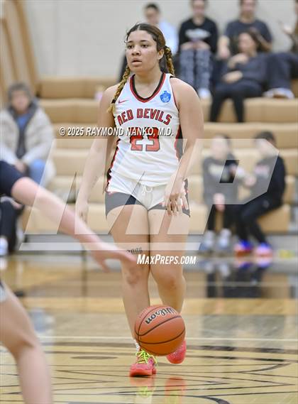 Thumbnail 3 in Mt. Vernon vs. Richmond (IHSAA 4A Section 9 Semifinal)  photogallery.