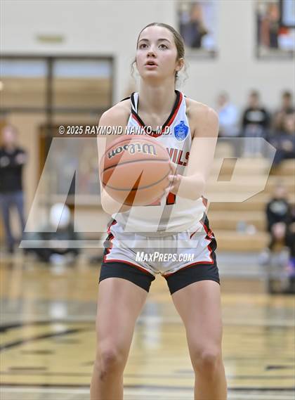 Thumbnail 3 in Mt. Vernon vs. Richmond (IHSAA 4A Section 9 Semifinal)  photogallery.