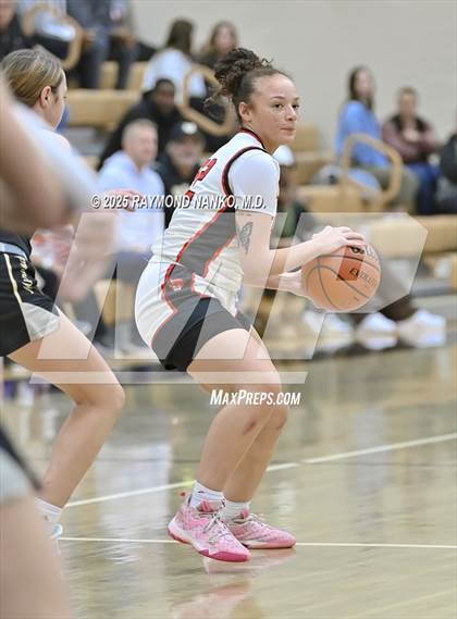 Thumbnail 2 in Mt. Vernon vs. Richmond (IHSAA 4A Section 9 Semifinal)  photogallery.