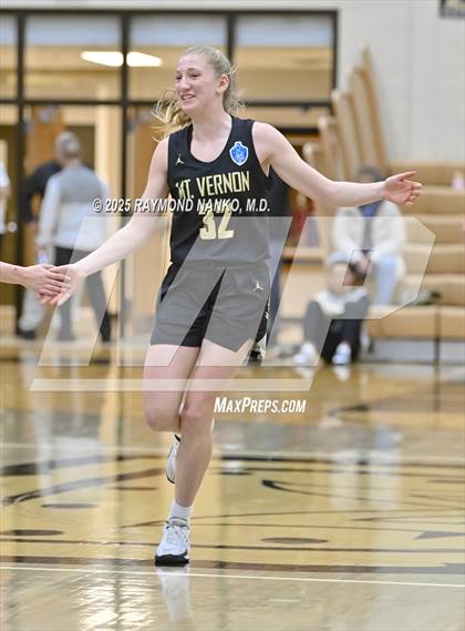 Thumbnail 2 in Mt. Vernon vs. Richmond (IHSAA 4A Section 9 Semifinal)  photogallery.