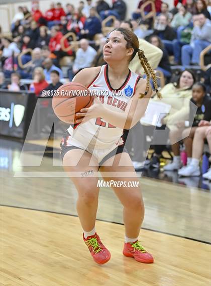 Thumbnail 1 in Mt. Vernon vs. Richmond (IHSAA 4A Section 9 Semifinal)  photogallery.