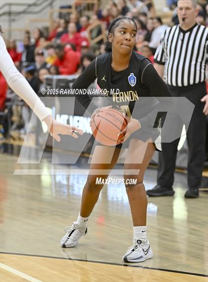 Thumbnail 1 in Mt. Vernon vs. Richmond (IHSAA 4A Section 9 Semifinal)  photogallery.