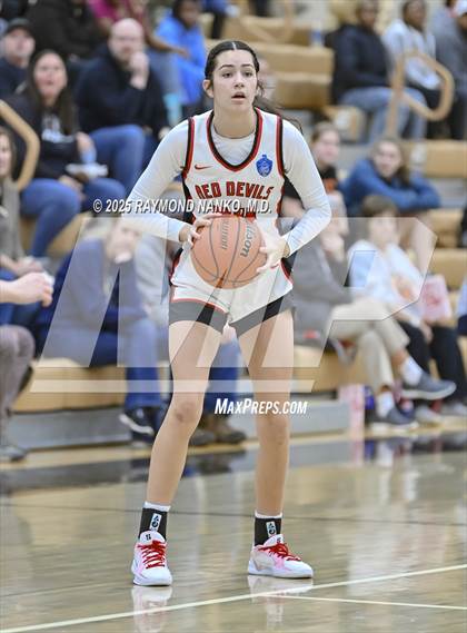 Thumbnail 2 in Mt. Vernon vs. Richmond (IHSAA 4A Section 9 Semifinal)  photogallery.
