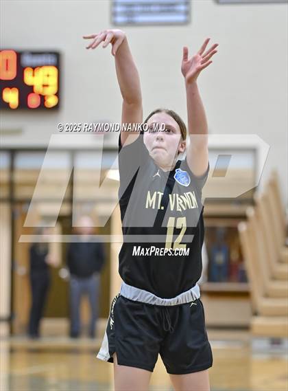 Thumbnail 2 in Mt. Vernon vs. Richmond (IHSAA 4A Section 9 Semifinal)  photogallery.