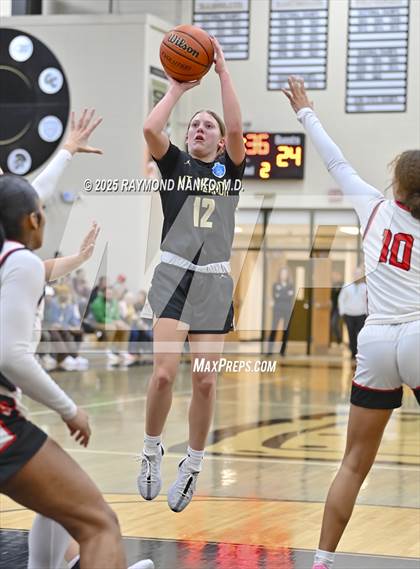 Thumbnail 1 in Mt. Vernon vs. Richmond (IHSAA 4A Section 9 Semifinal)  photogallery.