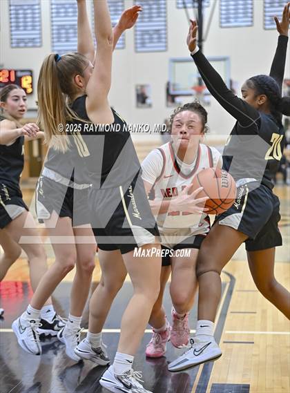 Thumbnail 1 in Mt. Vernon vs. Richmond (IHSAA 4A Section 9 Semifinal)  photogallery.
