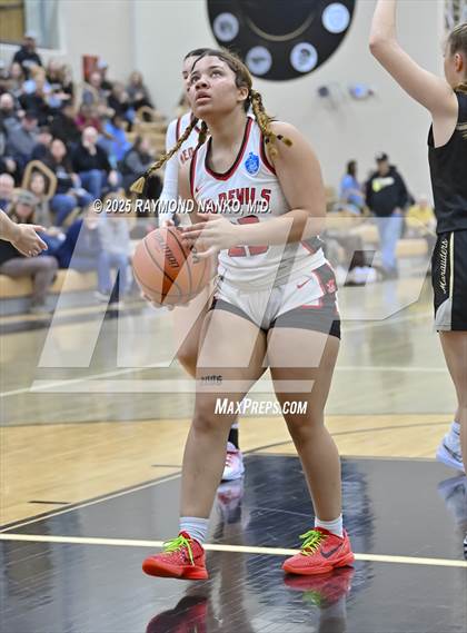 Thumbnail 1 in Mt. Vernon vs. Richmond (IHSAA 4A Section 9 Semifinal)  photogallery.