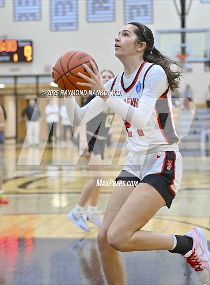 Thumbnail 1 in Mt. Vernon vs. Richmond (IHSAA 4A Section 9 Semifinal)  photogallery.