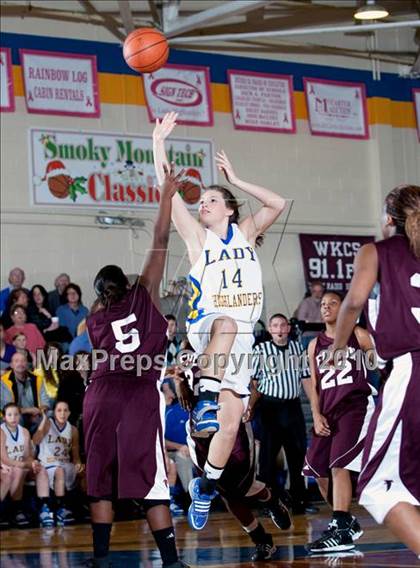 Thumbnail 2 in Fulton @ Gatlinburg-Pittman photogallery.