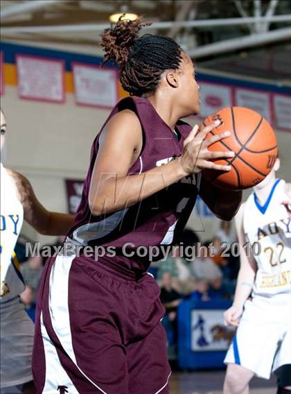 Thumbnail 3 in Fulton @ Gatlinburg-Pittman photogallery.