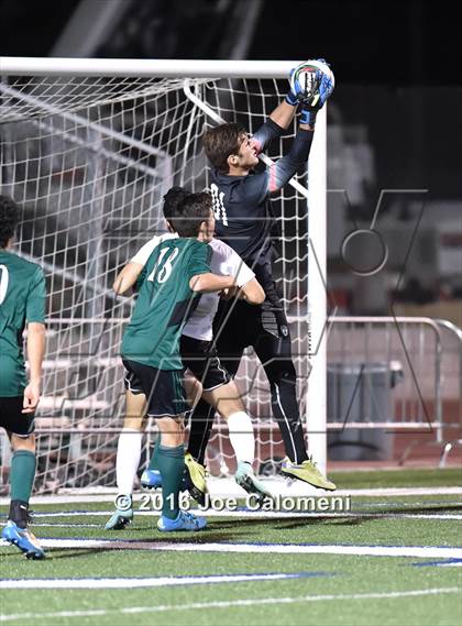 Thumbnail 1 in Reagan [Ronald] vs Clark (Farris Stadium) photogallery.