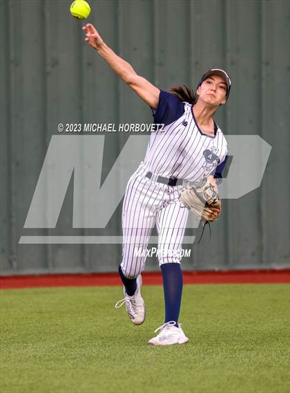 Thumbnail 2 in Guyer @ Allen photogallery.
