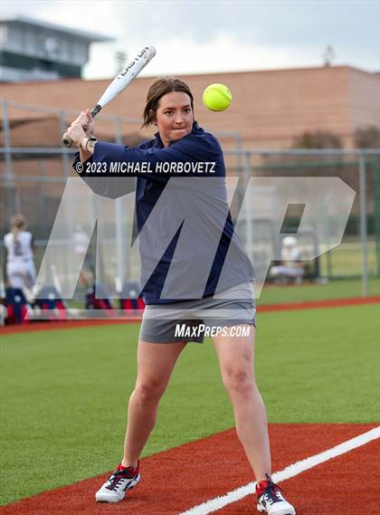 Thumbnail 2 in Guyer @ Allen photogallery.