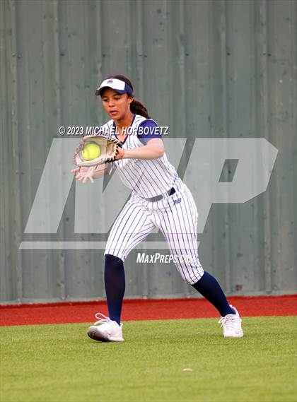 Thumbnail 2 in Guyer @ Allen photogallery.