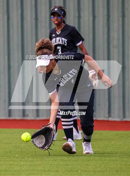Thumbnail 1 in Guyer @ Allen photogallery.
