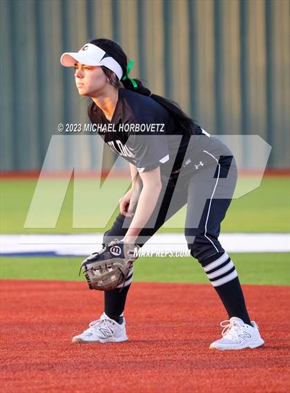 Thumbnail 2 in Guyer @ Allen photogallery.