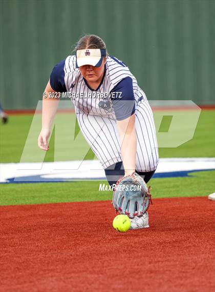Thumbnail 1 in Guyer @ Allen photogallery.