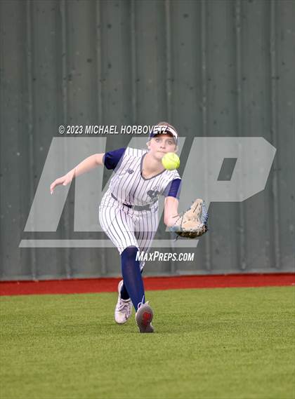 Thumbnail 3 in Guyer @ Allen photogallery.
