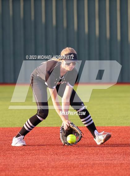 Thumbnail 3 in Guyer @ Allen photogallery.