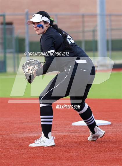 Thumbnail 2 in Guyer @ Allen photogallery.
