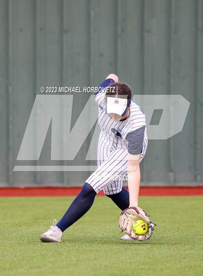 Thumbnail 1 in Guyer @ Allen photogallery.