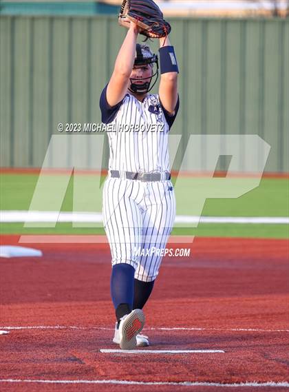 Thumbnail 2 in Guyer @ Allen photogallery.