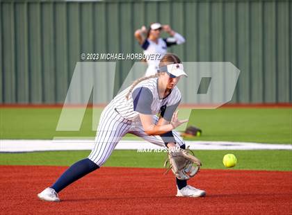 Thumbnail 2 in Guyer @ Allen photogallery.