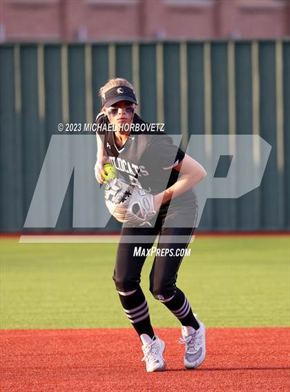 Thumbnail 2 in Guyer @ Allen photogallery.