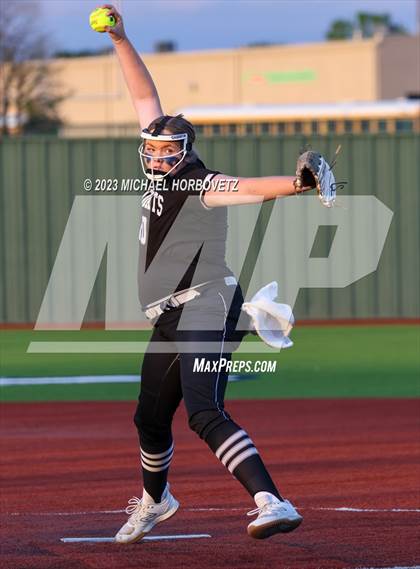 Thumbnail 1 in Guyer @ Allen photogallery.