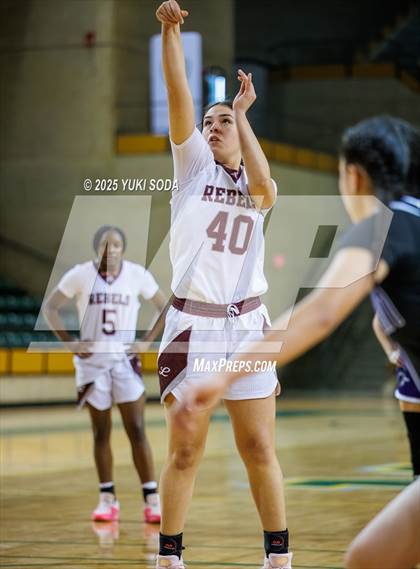 Thumbnail 1 in Midland Legacy vs. Franklin (UIL Basketball 6A D1 Bi-District) photogallery.