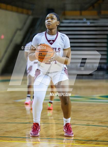 Thumbnail 1 in Midland Legacy vs. Franklin (UIL Basketball 6A D1 Bi-District) photogallery.