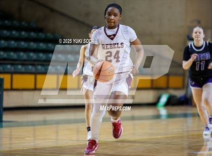 Thumbnail 2 in Midland Legacy vs. Franklin (UIL Basketball 6A D1 Bi-District) photogallery.