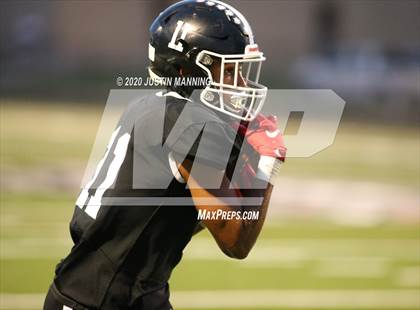 Thumbnail 3 in Parkview @ White Hall photogallery.
