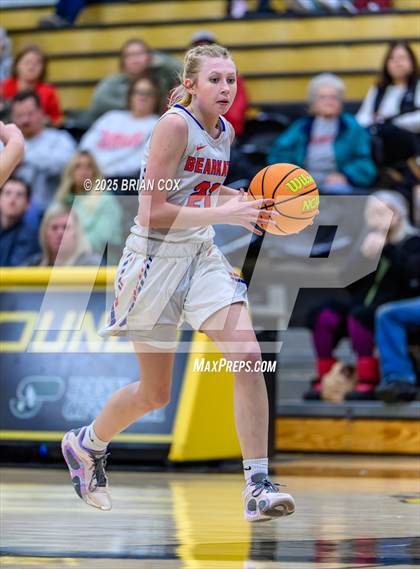 Thumbnail 3 in Melbourne vs Cave City (3A-2 District Tournament) photogallery.