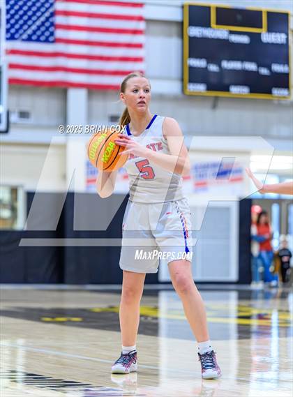 Thumbnail 1 in Melbourne vs Cave City (3A-2 District Tournament) photogallery.