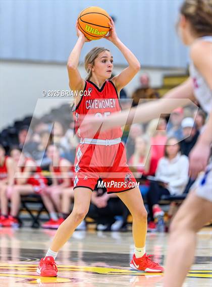 Thumbnail 1 in Melbourne vs Cave City (3A-2 District Tournament) photogallery.