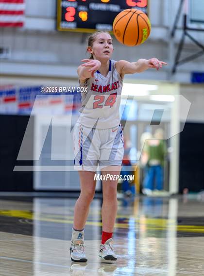 Thumbnail 1 in Melbourne vs Cave City (3A-2 District Tournament) photogallery.