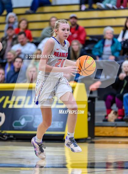 Thumbnail 2 in Melbourne vs Cave City (3A-2 District Tournament) photogallery.