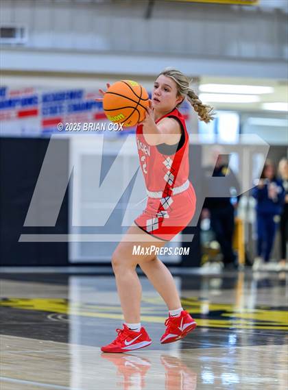 Thumbnail 3 in Melbourne vs Cave City (3A-2 District Tournament) photogallery.