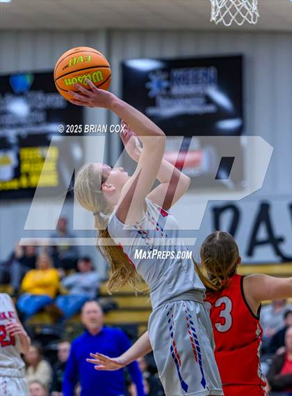 Thumbnail 2 in Melbourne vs Cave City (3A-2 District Tournament) photogallery.