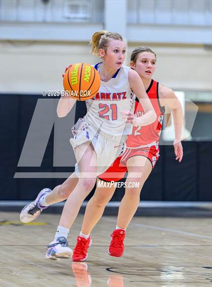 Thumbnail 1 in Melbourne vs Cave City (3A-2 District Tournament) photogallery.