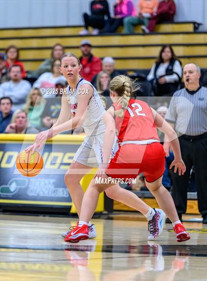 Thumbnail 2 in Melbourne vs Cave City (3A-2 District Tournament) photogallery.