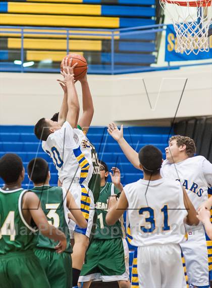 Thumbnail 2 in Moreau Catholic @ Newark Memorial photogallery.