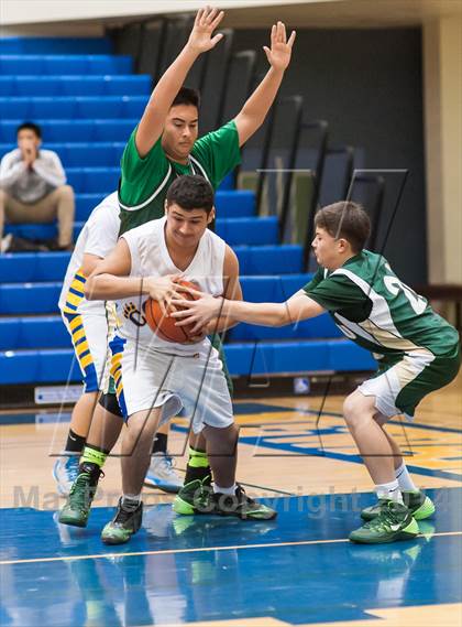 Thumbnail 3 in Moreau Catholic @ Newark Memorial photogallery.