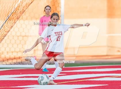 Thumbnail 3 in Canyon Springs vs. Southeast Career Tech (NIAA 4A First Round) photogallery.