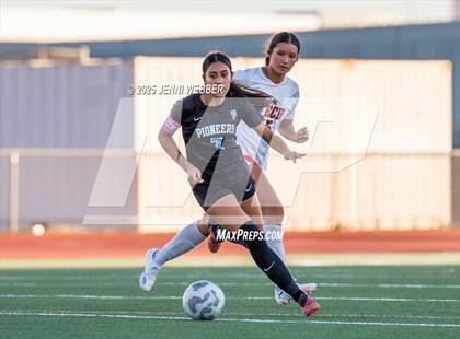 Thumbnail 3 in Canyon Springs vs. Southeast Career Tech (NIAA 4A First Round) photogallery.
