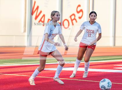 Thumbnail 2 in Canyon Springs vs. Southeast Career Tech (NIAA 4A First Round) photogallery.