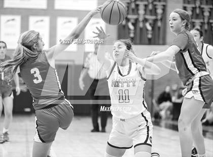 Thumbnail 2 in University vs. Archbishop Mitty (Ionescu Showcase) photogallery.