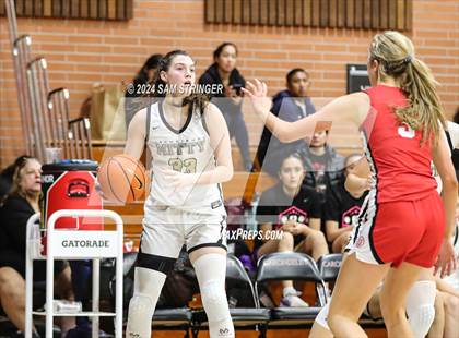 Thumbnail 3 in University vs. Archbishop Mitty (Ionescu Showcase) photogallery.